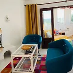 شقة Self-contained Floor Of Quinta / جويا