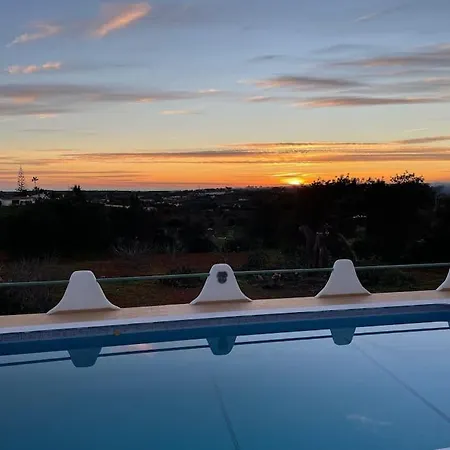 Self-contained Floor Of Quinta / *