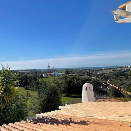 Self-contained Floor Of Quinta / *