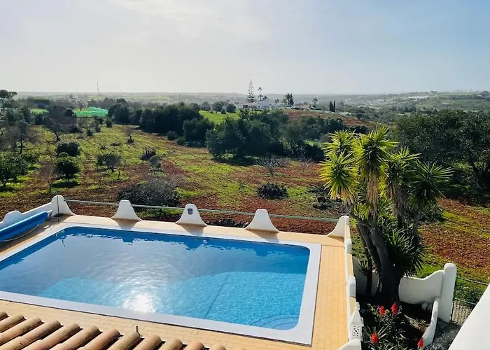 Self-contained Floor Of Quinta / 公寓